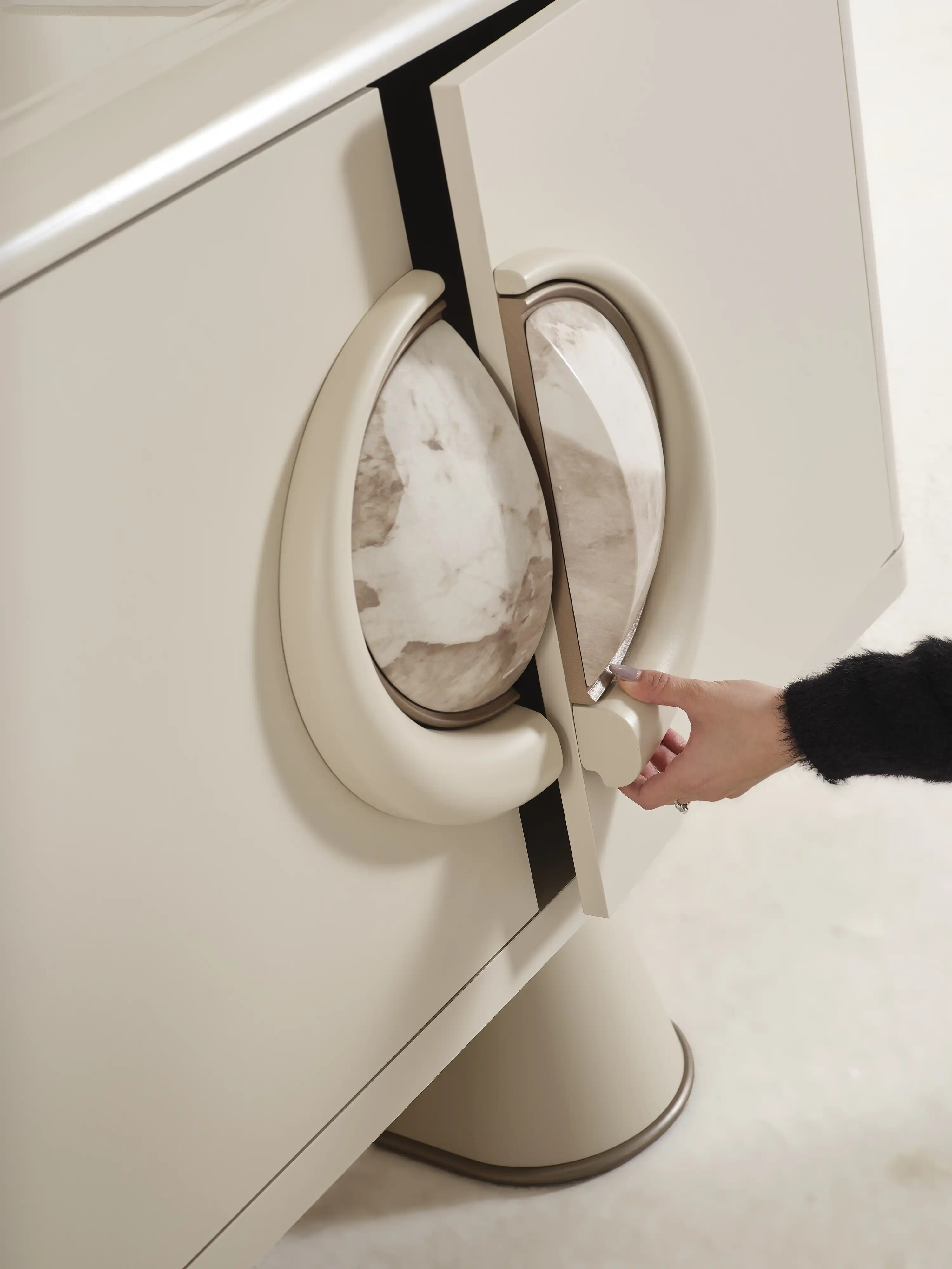 SEBASTIAN YEMEK ODASO TAKIMI